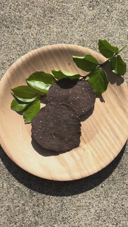 鹿肉せんべい-パリッと割れ,お口の小さな子にも！